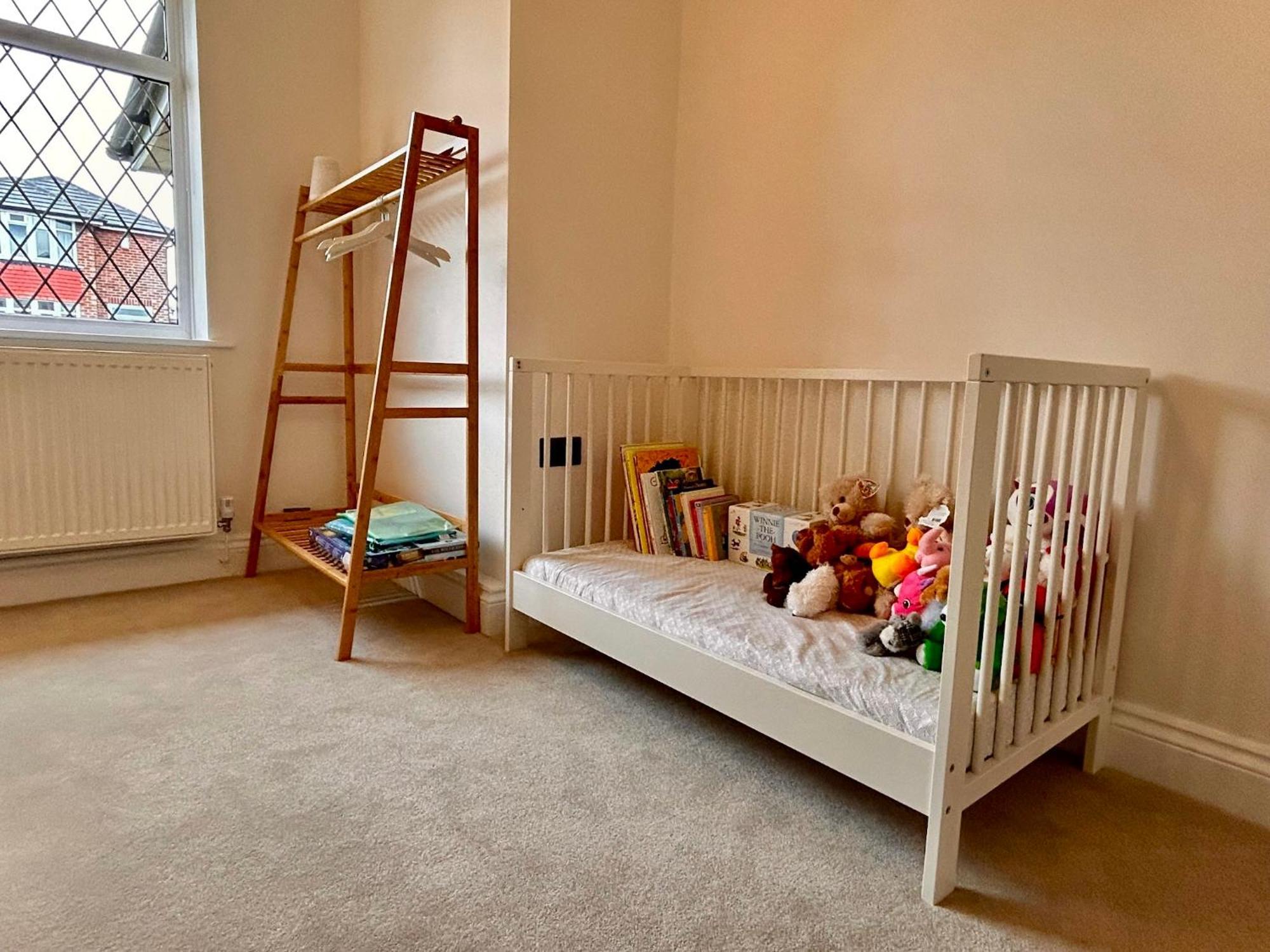 Nature Inspired Bungalow With 3 Rooms - 10 Mins From Manchester Airport Timperley Exterior photo