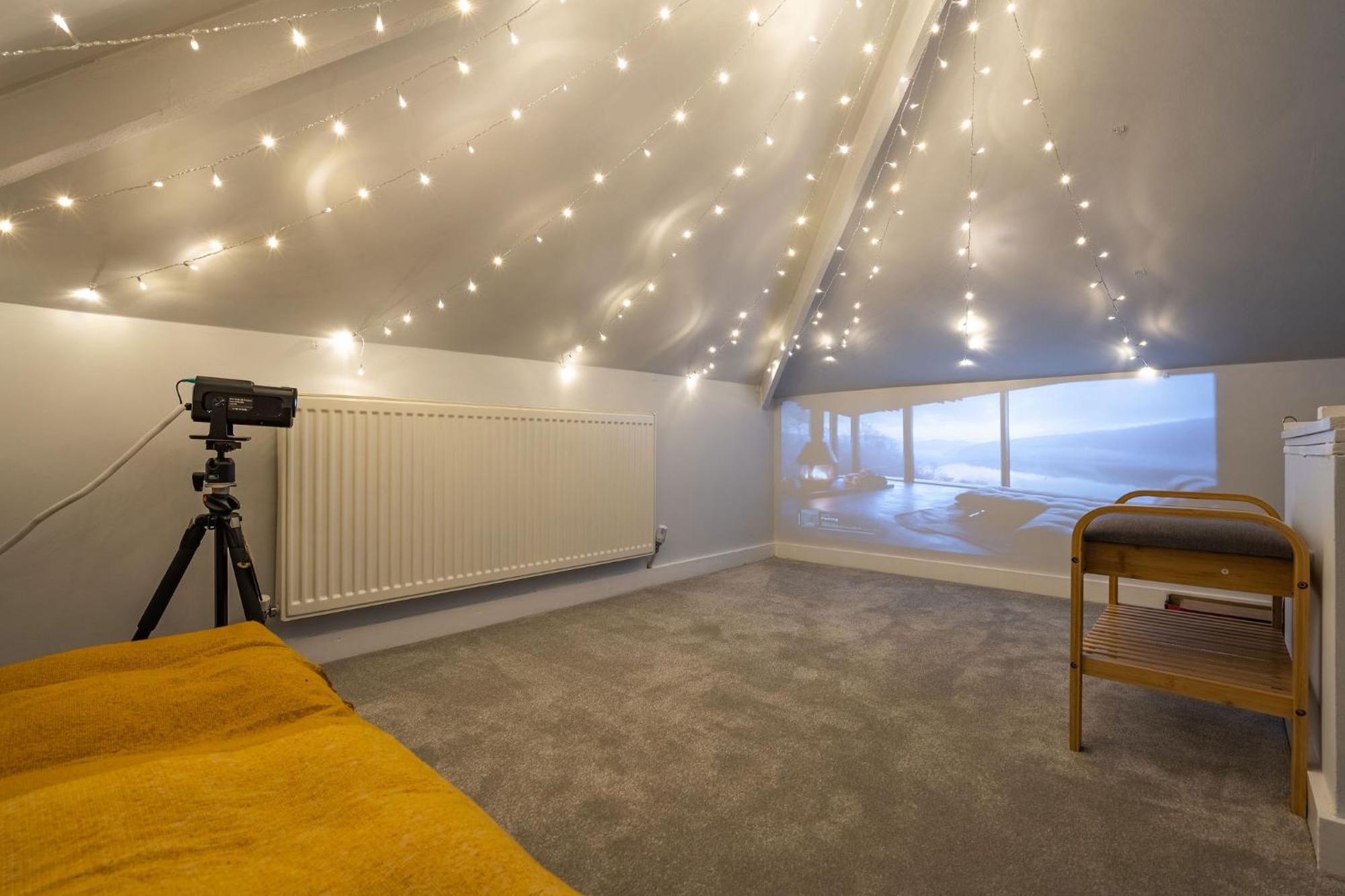 Nature Inspired Bungalow With 3 Rooms - 10 Mins From Manchester Airport Timperley Exterior photo